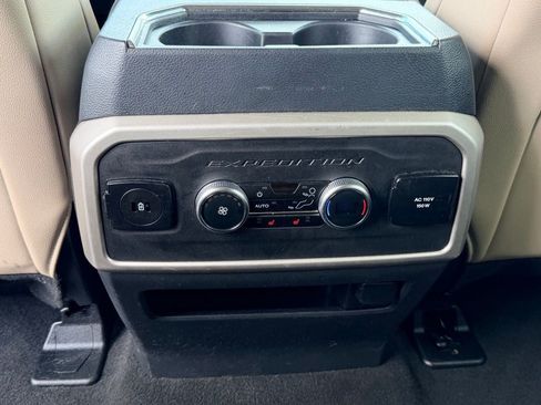 Certified 2024 Ford Expedition Max Limited RWD image 18