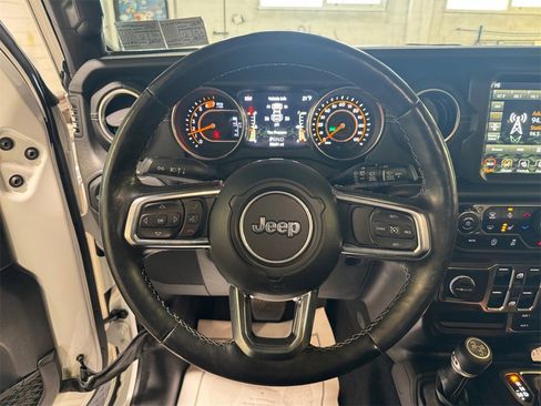 Used 2020 Jeep Wrangler Unlimited Sahara image 15