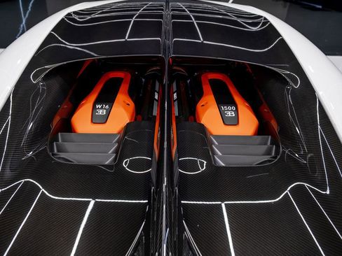 Used 2022 Bugatti Chiron Pur Sport image 49