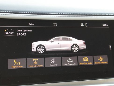 Used 2021 Bentley Flying Spur W12 image 21