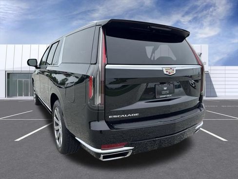 Certified 2024 Cadillac Escalade ESV Premium Luxury Platinum AWD/4WD image 11