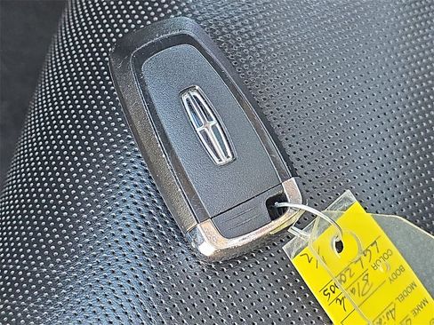 Used 2020 Lincoln Aviator Reserve w/ Equipment Group 202A image 37