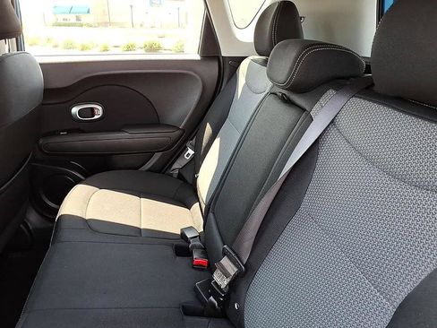Used 2018 Kia Soul + FWD image 18