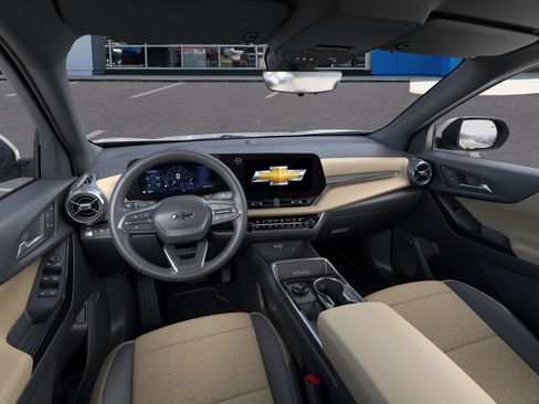 New 2026 Chevrolet Equinox ACTIV w/ Convenience Package III AWD/4WD image 15
