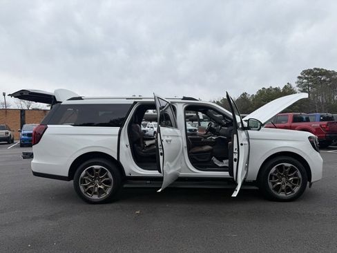 New 2025 Ford Expedition Max King Ranch image 29
