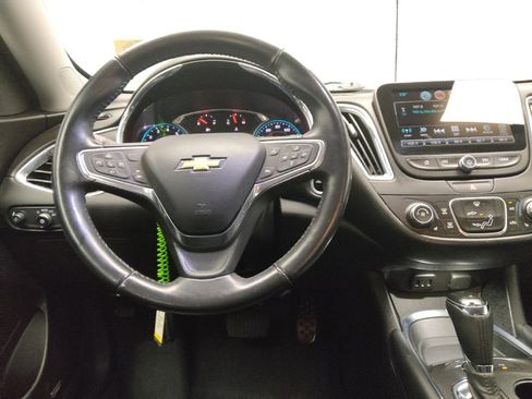 Used 2018 Chevrolet Malibu LT w/ Leather Package FWD image 22