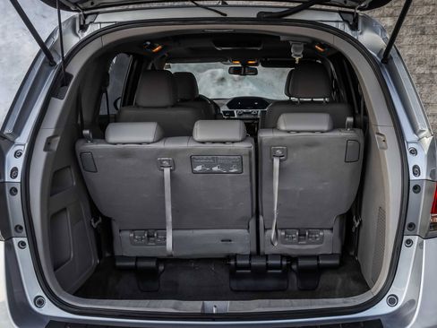 Used 2017 Honda Odyssey Touring image 18