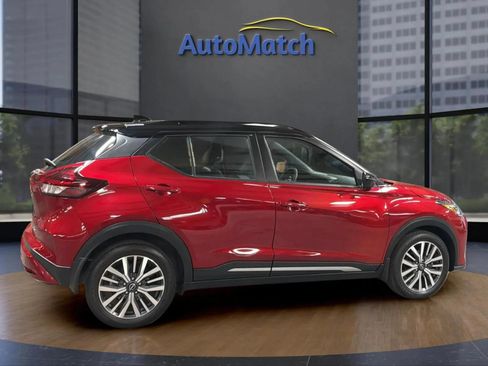 Used 2023 Nissan Kicks SR w/ SR Premium Package FWD image 12