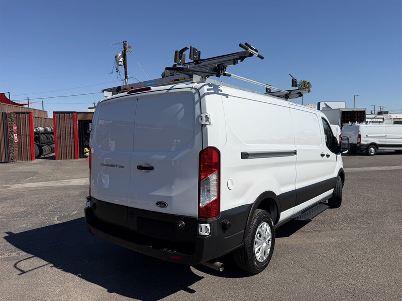 Used 2024 Ford Transit 250 Low Roof w/ Fleet Fuel Economy Package RWD image 3
