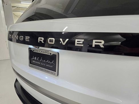New 2026 Land Rover Range Rover Long Wheelbase SE AWD/4WD image 15