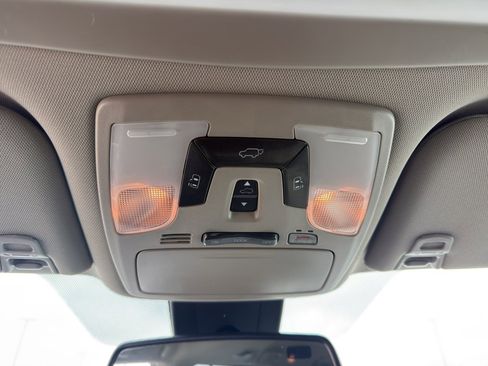 Used 2018 Toyota Sienna XLE w/ XLE Navigation Package image 19