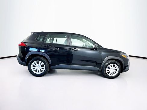 Used 2023 Toyota Corolla Cross L image 11