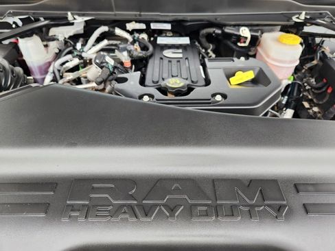 Used 2026 RAM 2500 Laramie AWD/4WD image 33