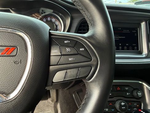 Used 2018 Dodge Challenger SXT RWD image 18