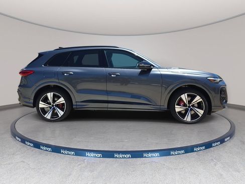 New 2026 Audi SQ5 Premium Plus AWD/4WD image 4