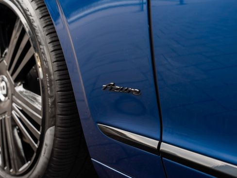 Used 2026 Bentley Flying Spur Azure image 12