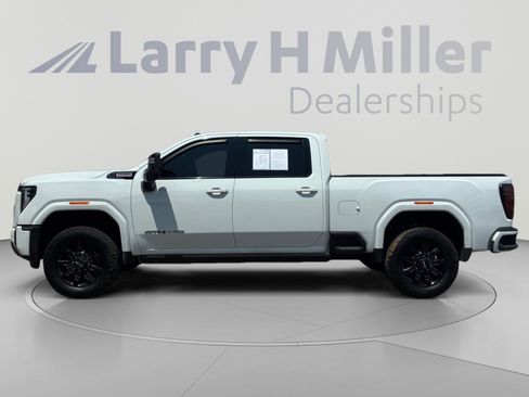 Used 2024 GMC Sierra 2500 AT4 w/ AT4 Premium Plus Package AWD/4WD image 2
