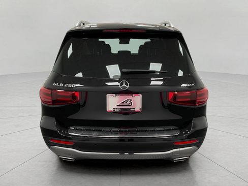 Certified 2025 Mercedes-Benz GLB 250 4MATIC image 4