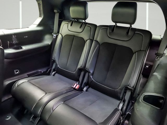 Used 2023 Jeep Grand Cherokee L Laredo AWD/4WD image 13