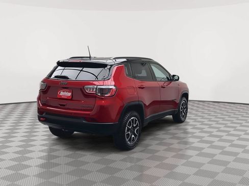 Used 2025 Jeep Compass Trailhawk AWD/4WD image 33