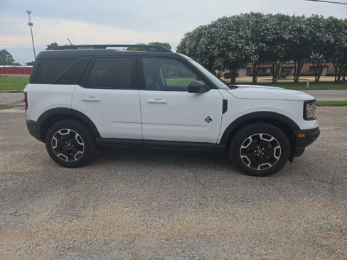 Used 2023 Ford Bronco Sport Outer Banks w/ Tech Package AWD/4WD image 5