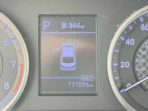 Used 2019 Hyundai Elantra SEL FWD image 19