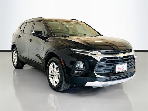 Used 2022 Chevrolet Blazer LT image 3