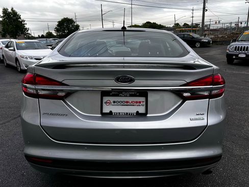 Used 2018 Ford Fusion SE w/ Equipment Group 201A image 8