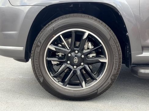 Used 2017 Toyota 4Runner Limited AWD/4WD image 11