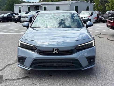Used 2022 Honda Civic Touring image 3