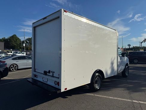 Used 2019 Ford E-350 and Econoline 350 Super Duty w/ Power Windows & Locks Group RWD image 7