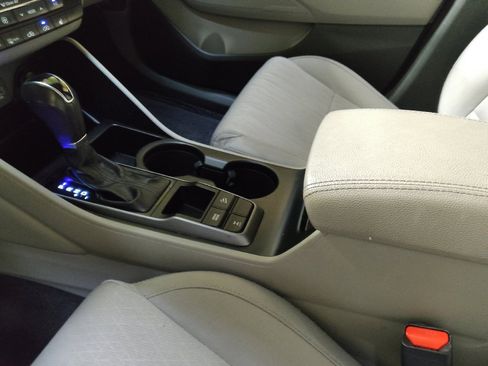 Used 2018 Hyundai Tucson Sport image 26