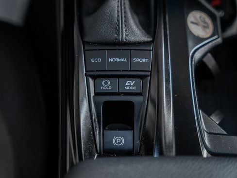 Used 2025 Toyota Camry LE image 25