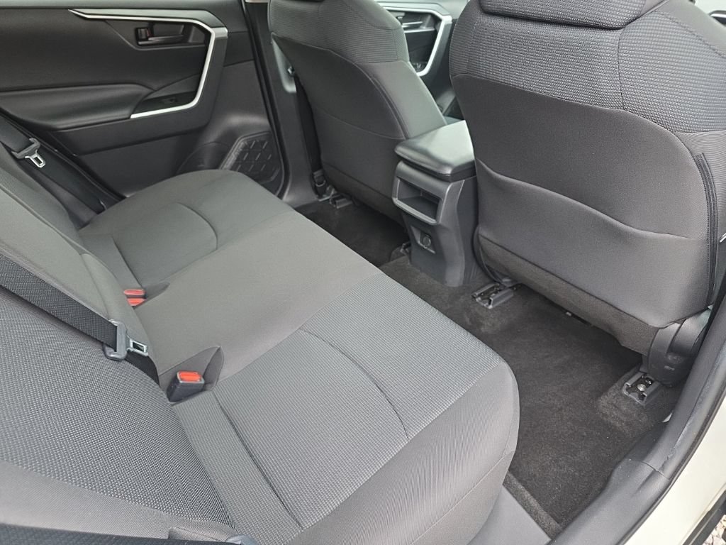 Certified 2021 Toyota RAV4 LE AWD/4WD image 16