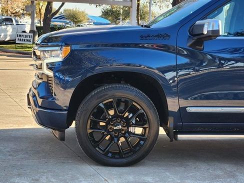 Used 2023 Chevrolet Silverado 1500 High Country w/ High Country Premium Package image 16