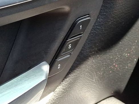 Used 2019 RAM 1500 Laramie AWD/4WD image 26