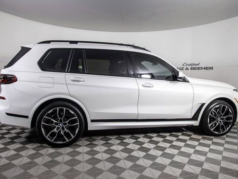 Used 2023 BMW X7 xDrive40i w/ M Sport Package image 5