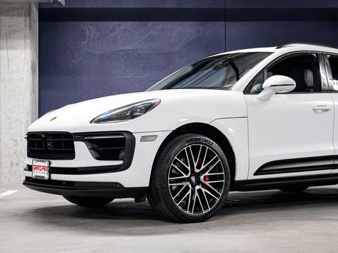 Used 2024 Porsche Macan S AWD/4WD image 40