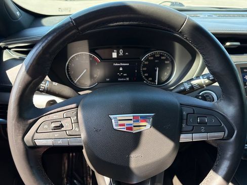 Certified 2022 Cadillac XT4 Premium Luxury w/ Enhanced Visibility Package AWD/4WD image 5