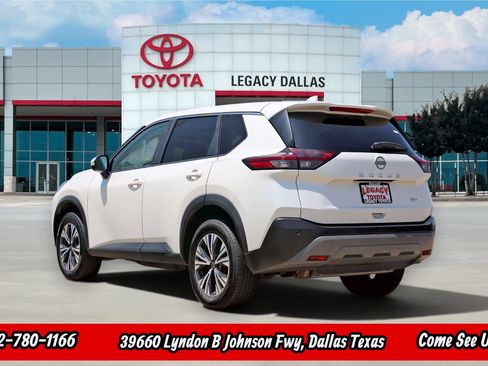 Used 2023 Nissan Rogue SV FWD image 7