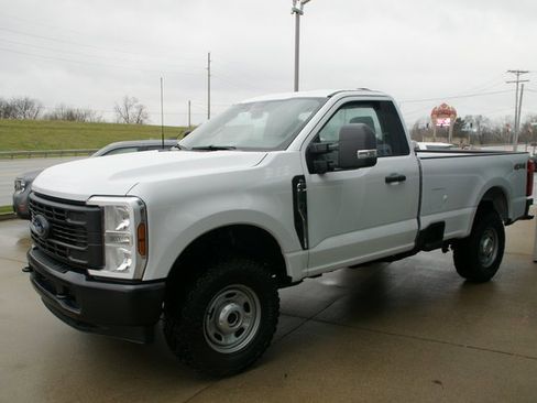 New 2026 Ford F250 XL w/ XL Off-Road Package image 5