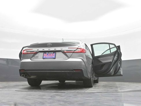 Used 2025 Toyota Camry SE FWD image 30