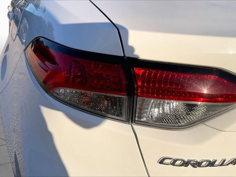 Used 2023 Toyota Corolla LE FWD image 28