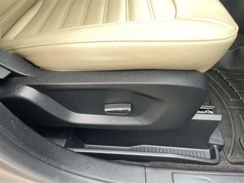 Used 2019 Ford Edge SEL w/ Equipment Group 201A image 22