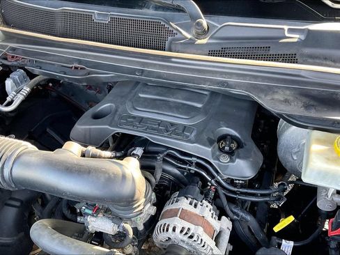 Used 2020 RAM 1500 Laramie RWD image 34