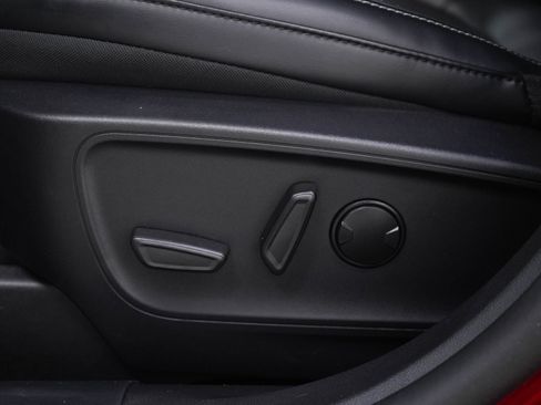 Used 2025 Ford Escape SE w/ Class II Trailer Tow Package image 27