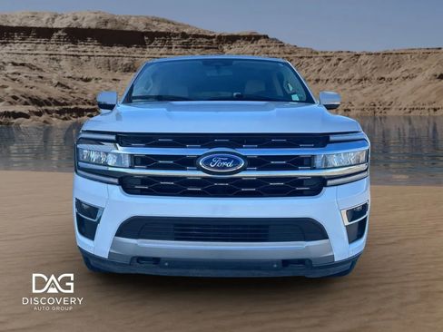 Used 2023 Ford Expedition Max Limited image 5