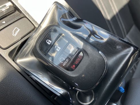 Used 2025 Honda HR-V EX-L image 38