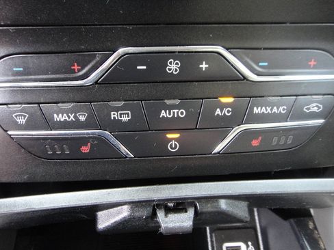 Used 2020 Ford Edge SEL AWD/4WD image 10
