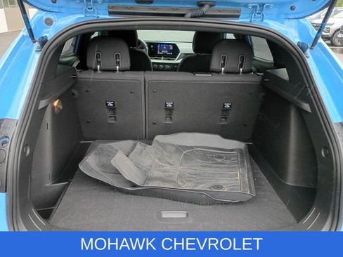 Used 2024 Chevrolet Trax RS w/ Sunroof Package FWD image 26